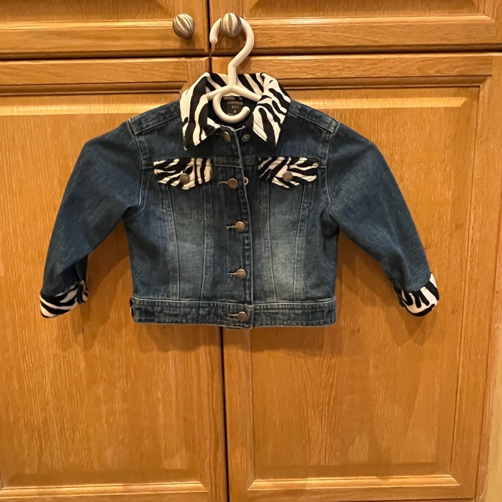 Never worn Child’s Toddler Size 3, faux fur collar and cuffs.